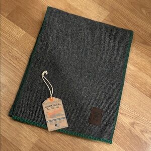 Woolrich Charcoal Scarf with Emerald Edge